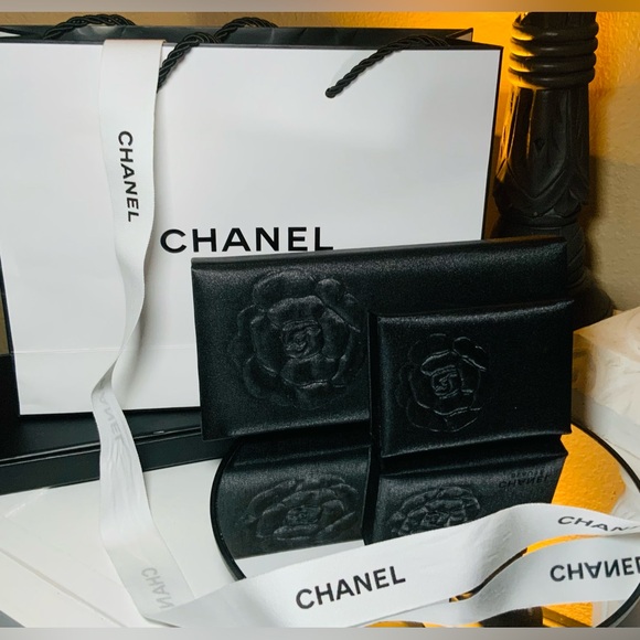 “Host Pick” VTG CHANEL COLLECTIBLE JEWELRY CASE - Picture 3 of 9